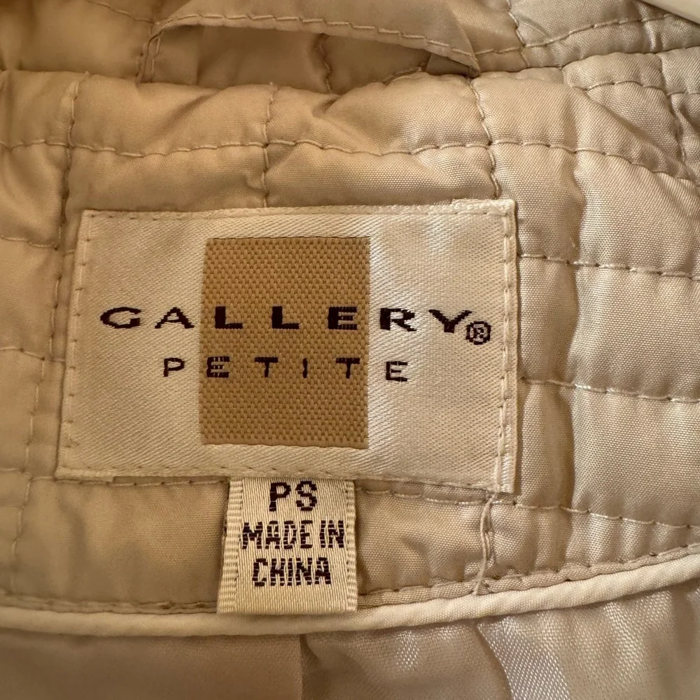 NWOT Gallery Women's Beige Quilted Puffer Jacket